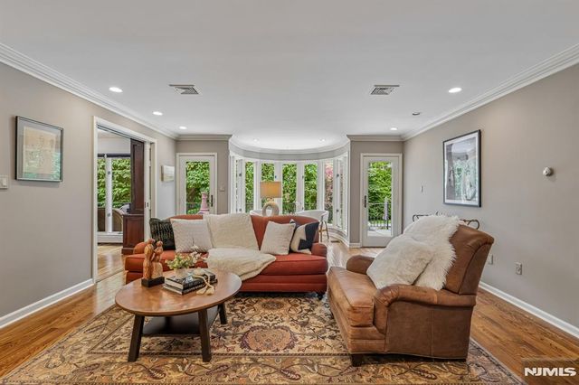 256 Lotte Road, Ridgewood, NJ 07450