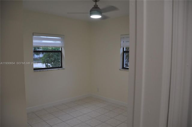 571 NE 61st St, Oakland Park, FL 33334