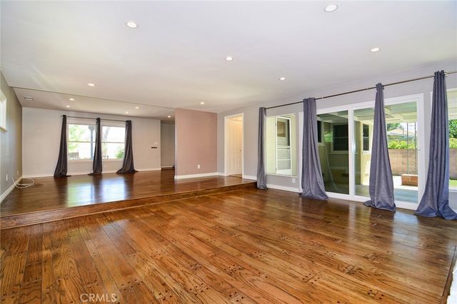 6531 Hanna Avenue, Woodland Hills, CA 91303