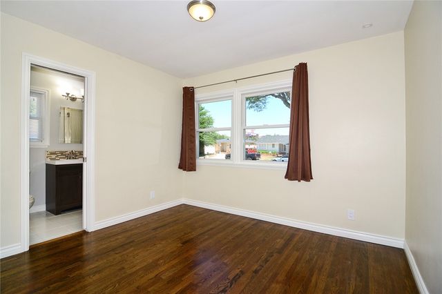 6531 Hanna Avenue, Woodland Hills, CA 91303