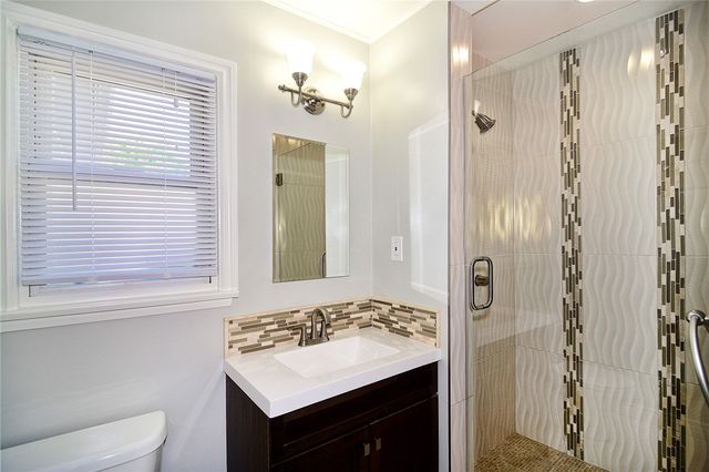 6531 Hanna Avenue, Woodland Hills, CA 91303