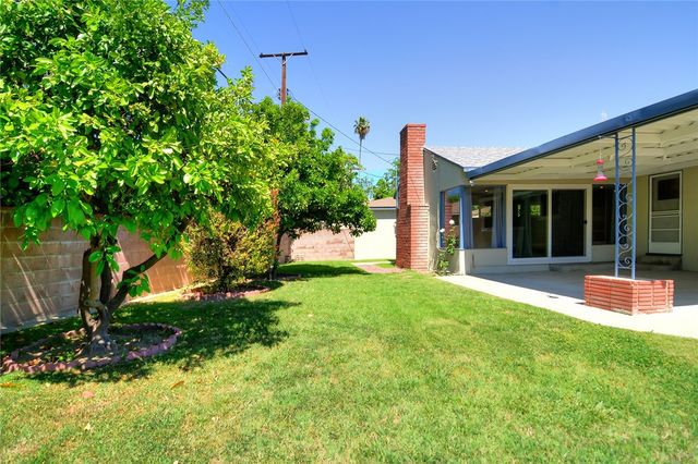 6531 Hanna Avenue, Woodland Hills, CA 91303