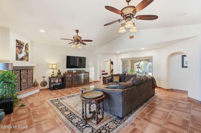 3554 W Calle Dos, Green Valley, AZ 85622
