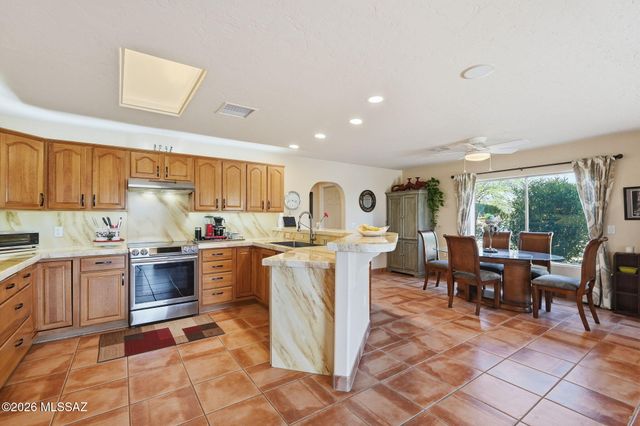 3554 W Calle Dos, Green Valley, AZ 85622