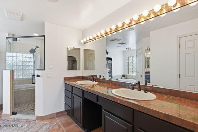 3554 W Calle Dos, Green Valley, AZ 85622