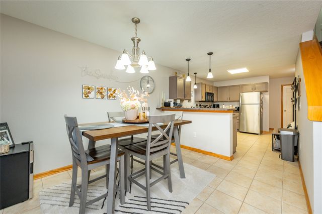 601 Orchard Hills Drive 5007, Norwalk, IA 50211