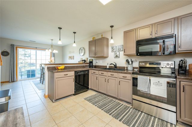 601 Orchard Hills Drive 5007, Norwalk, IA 50211