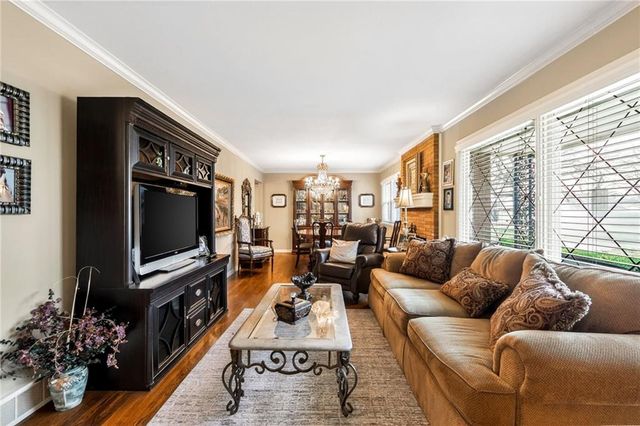 3803 NW 62nd Street, Kansas City, MO 64151