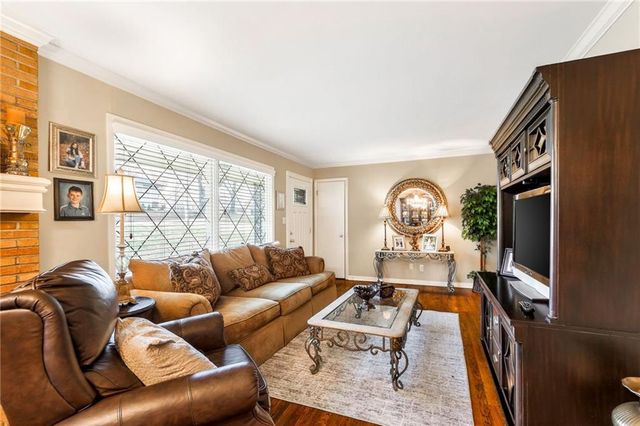 3803 NW 62nd Street, Kansas City, MO 64151