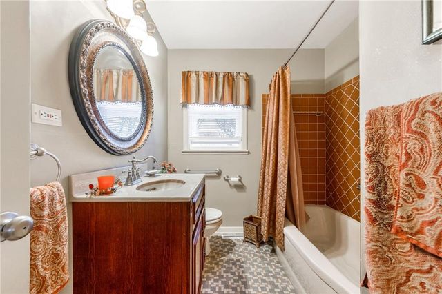 3803 NW 62nd Street, Kansas City, MO 64151