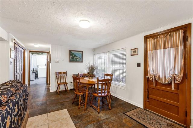 3803 NW 62nd Street, Kansas City, MO 64151