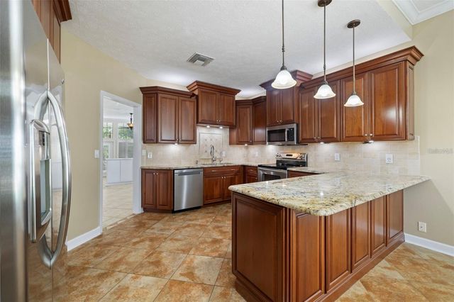 18756 WIMBLEDON CIRCLE, Lutz, FL 33558