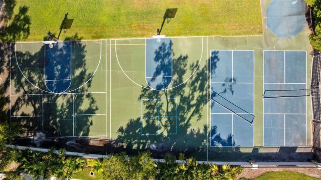 18756 WIMBLEDON CIRCLE, Lutz, FL 33558