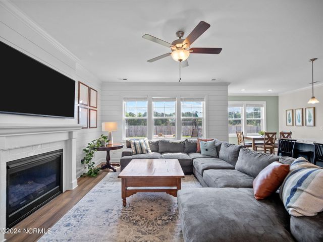 106 Northern Pintail Place, Hampstead, NC 28443