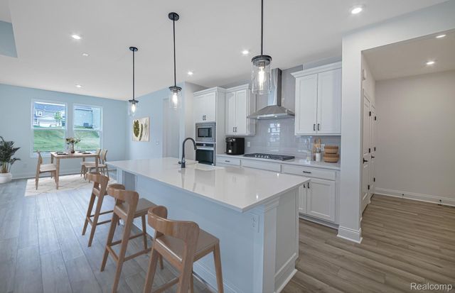 20473 West Kilburn Drive, Macomb Township, MI 48044