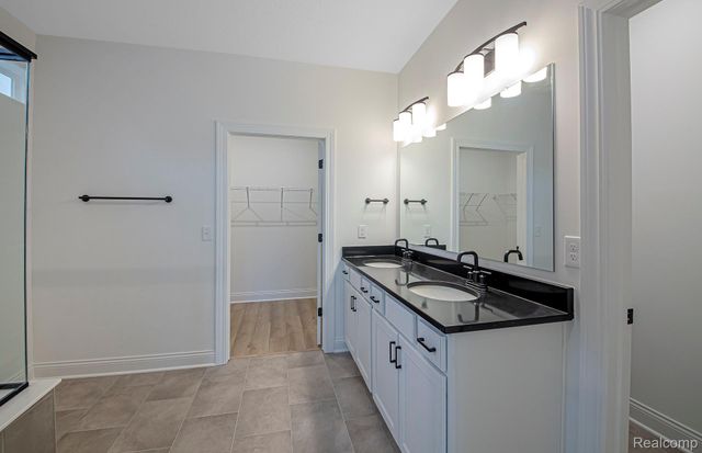 20473 West Kilburn Drive, Macomb Township, MI 48044