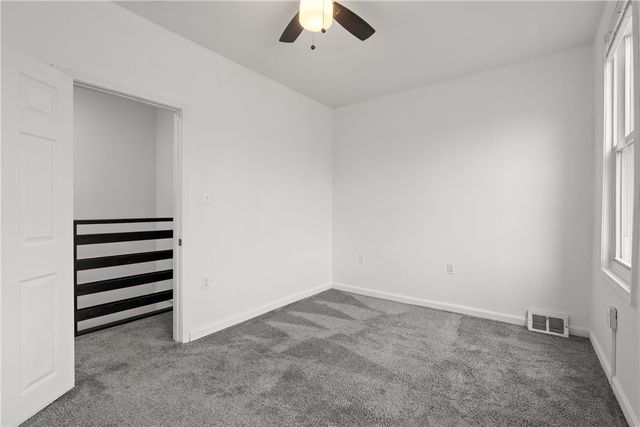 222 S 6th St, Jeannette, PA 15644