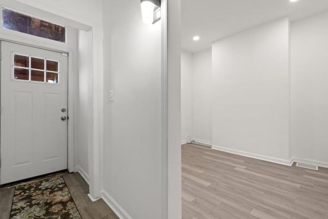 222 S 6th St, Jeannette, PA 15644