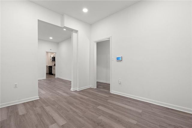 222 S 6th St, Jeannette, PA 15644