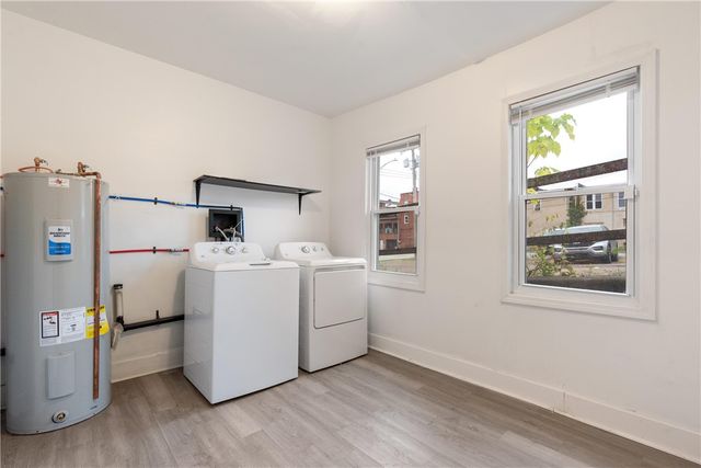 222 S 6th St, Jeannette, PA 15644