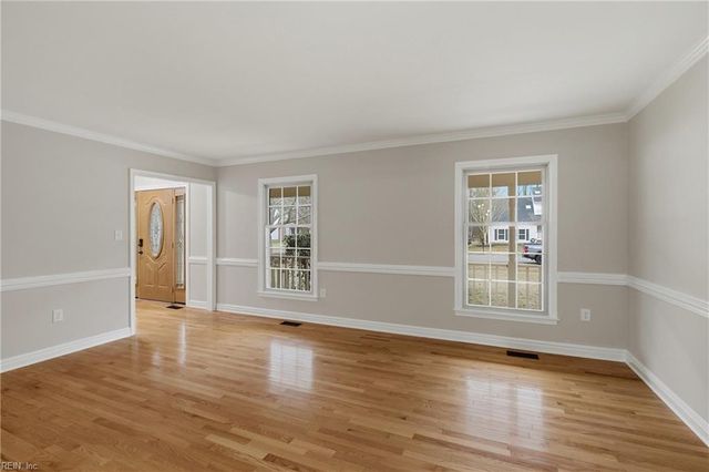 312 Lakeland CRES, Yorktown, VA 23693