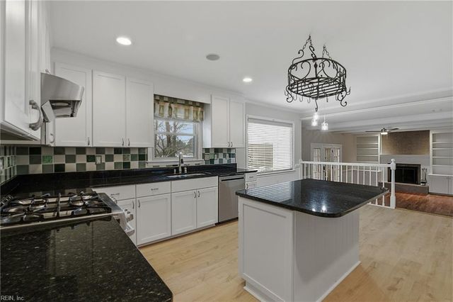 312 Lakeland CRES, Yorktown, VA 23693