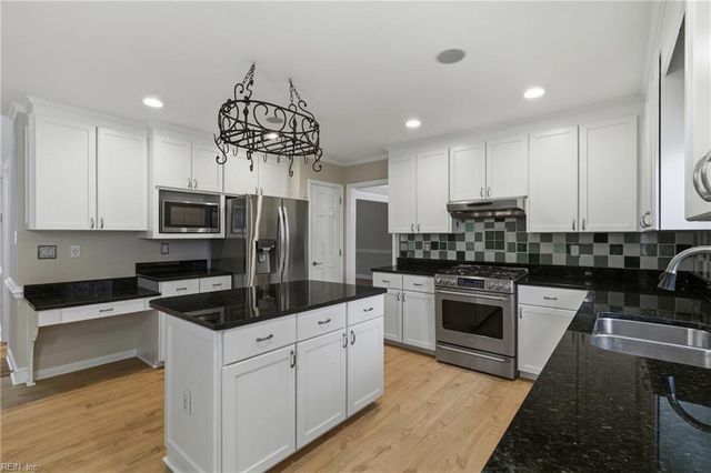 312 Lakeland CRES, Yorktown, VA 23693