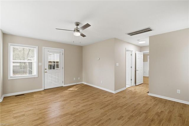312 Lakeland CRES, Yorktown, VA 23693