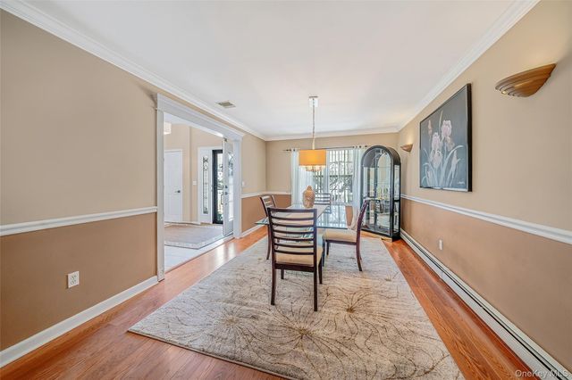 1 Ivy Court, Centereach, NY 11720