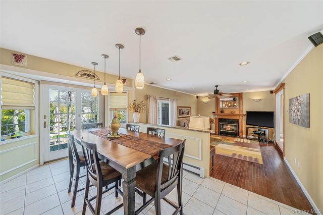 1 Ivy Court, Centereach, NY 11720
