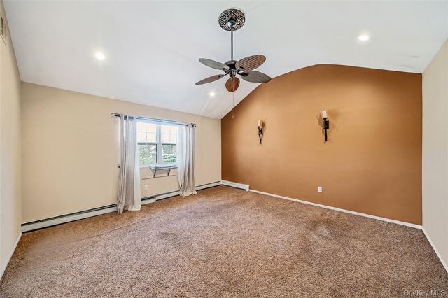 1 Ivy Court, Centereach, NY 11720