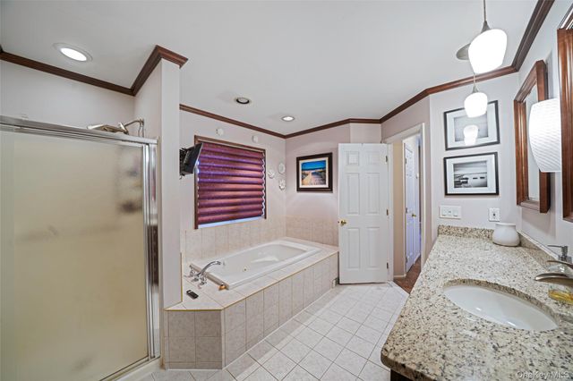 1 Ivy Court, Centereach, NY 11720
