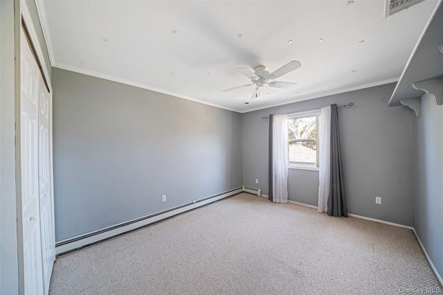 1 Ivy Court, Centereach, NY 11720
