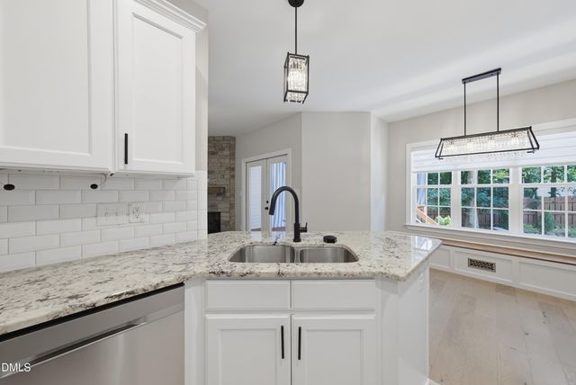 330 Carolina Oaks Avenue, Smithfield, NC 27577