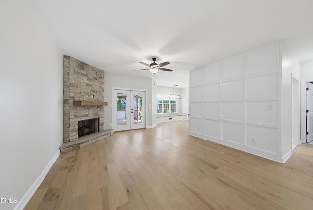 330 Carolina Oaks Avenue, Smithfield, NC 27577