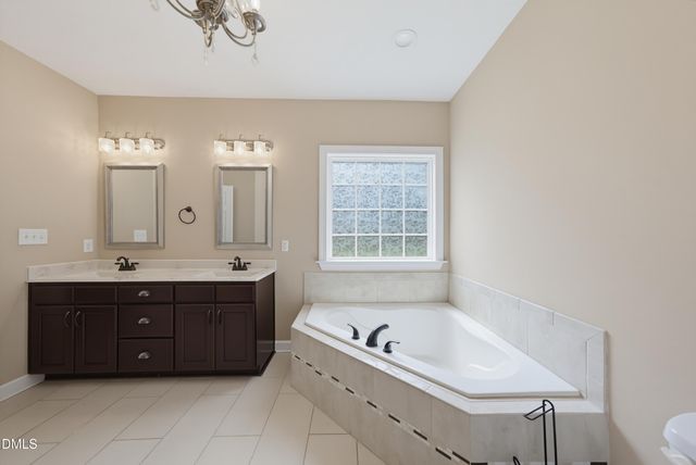 330 Carolina Oaks Avenue, Smithfield, NC 27577