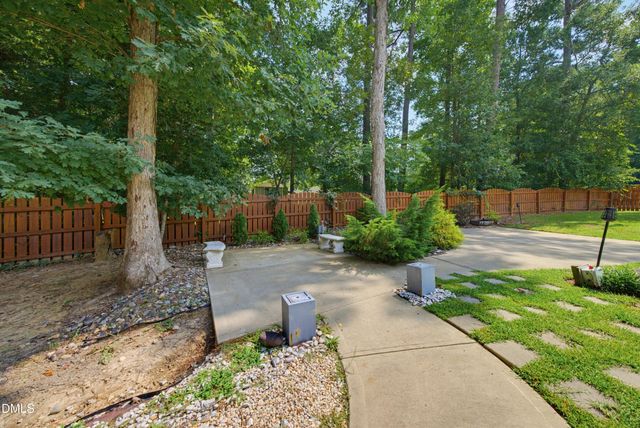 330 Carolina Oaks Avenue, Smithfield, NC 27577