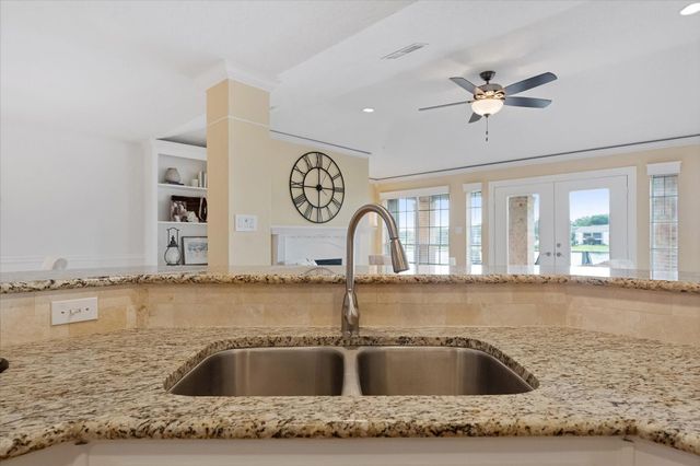 225 Capetown, Montgomery, TX 77356