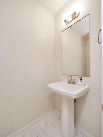 4126 Arjuna Way, Rancho Cordova, CA 95742