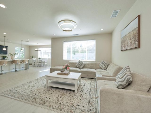 4126 Arjuna Way, Rancho Cordova, CA 95742