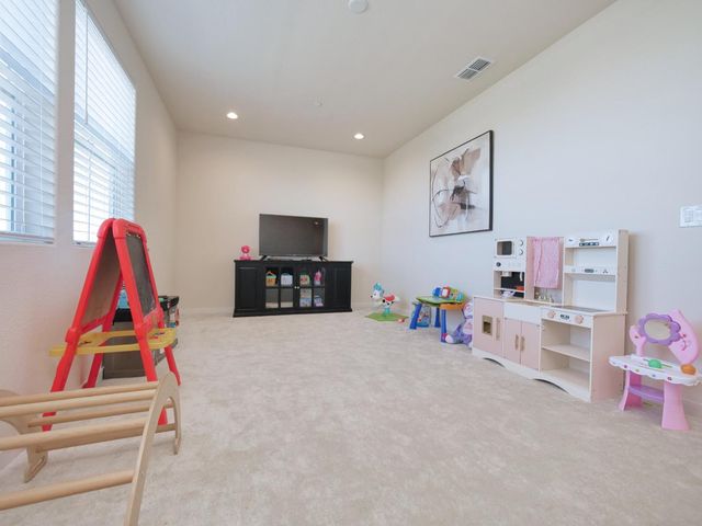 4126 Arjuna Way, Rancho Cordova, CA 95742