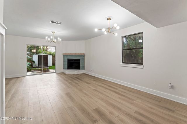 798 MAIN Street, Atlantic Beach, FL 32233