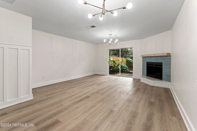 798 MAIN Street, Atlantic Beach, FL 32233