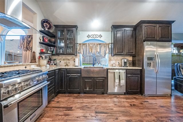 1021 MUIRFIELD Drive, Mansfield, TX 76063