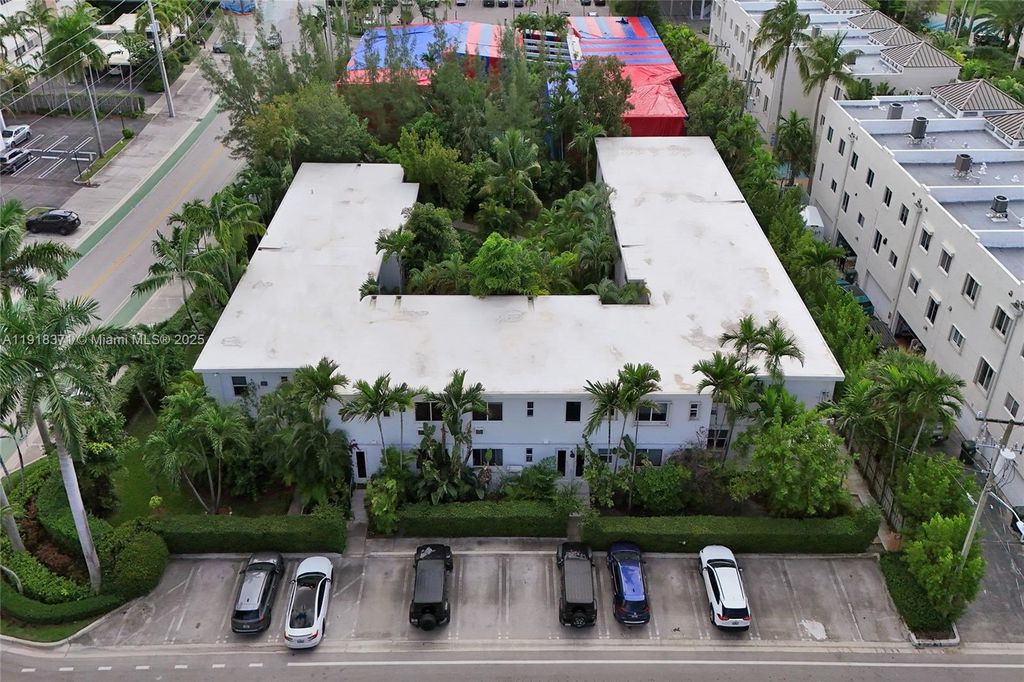 10076 E Bay Harbor Dr 76D, Bay Harbor Islands, FL 33154