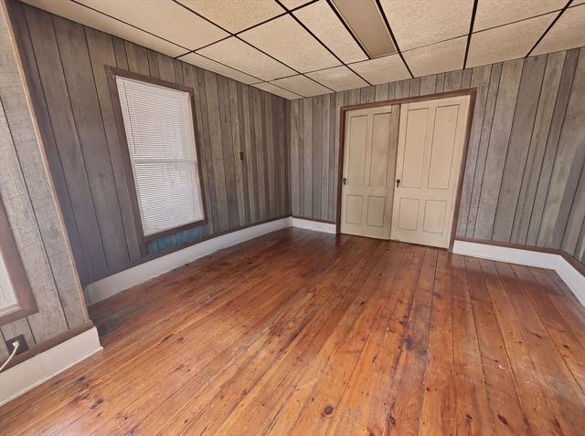 808 Grove St, Manchester, NH 03103