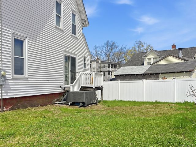 808 Grove St, Manchester, NH 03103