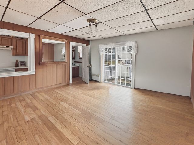 808 Grove St, Manchester, NH 03103