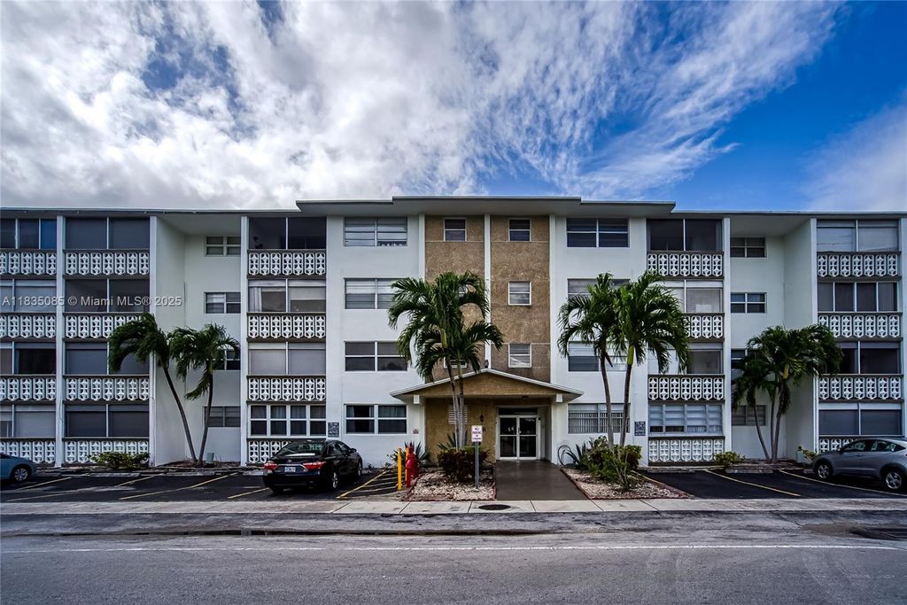 Image 34 of property listing at 211 NE 8th Ave 407, Hallandale Beach, FL 33009
