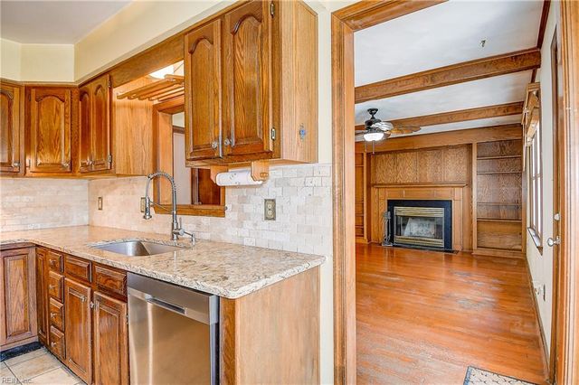 1875 Eastborne DR, Virginia Beach, VA 23454